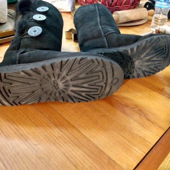 UGG Triplet 3 Button Black Bailey Boots Size 5 UGGS - Picture 7 of 7